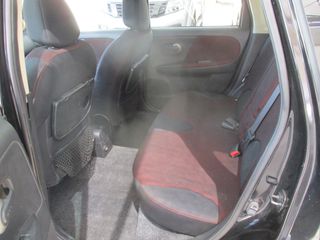 Nissan Note 2009-thumb-4