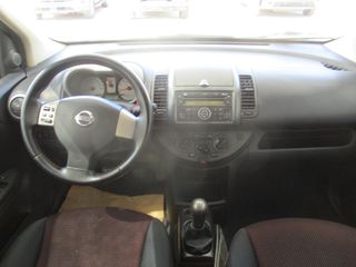 Nissan Note 2009-thumb-8