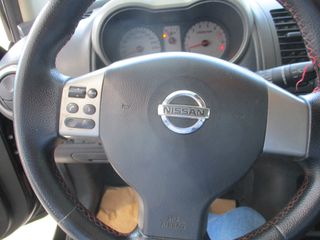 Nissan Note 2009-thumb-12
