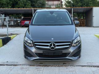 Mercedes-Benz B 180 2014 PROGRESSIVE-thumb-5