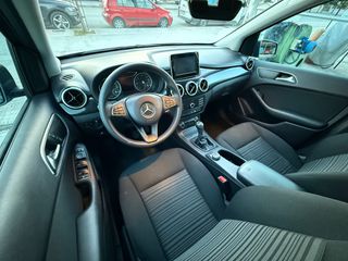 Mercedes-Benz B 180 2014 PROGRESSIVE-thumb-9