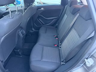 Mercedes-Benz B 180 2014 PROGRESSIVE-thumb-19