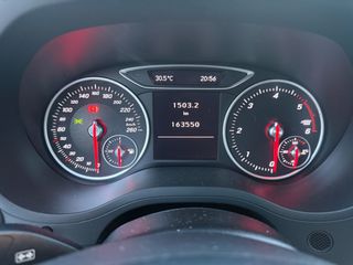 Mercedes-Benz B 180 2014 PROGRESSIVE-thumb-23