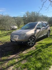 Nissan Qashqai+2 2010