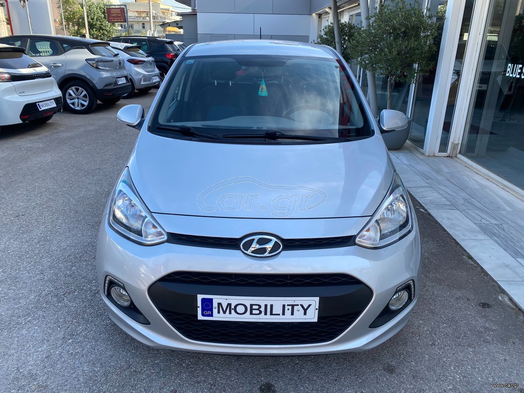 Hyundai i 10 2014 FIFA WORLD CUP EDITION