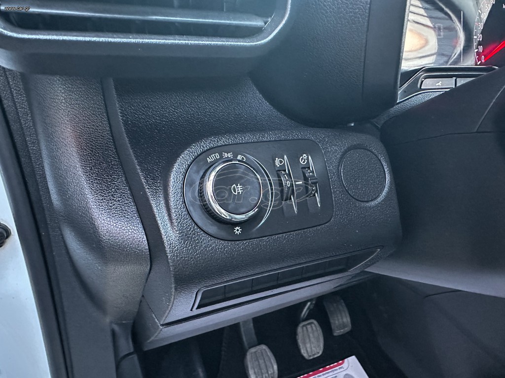 Opel COMBO thumbnail 22
