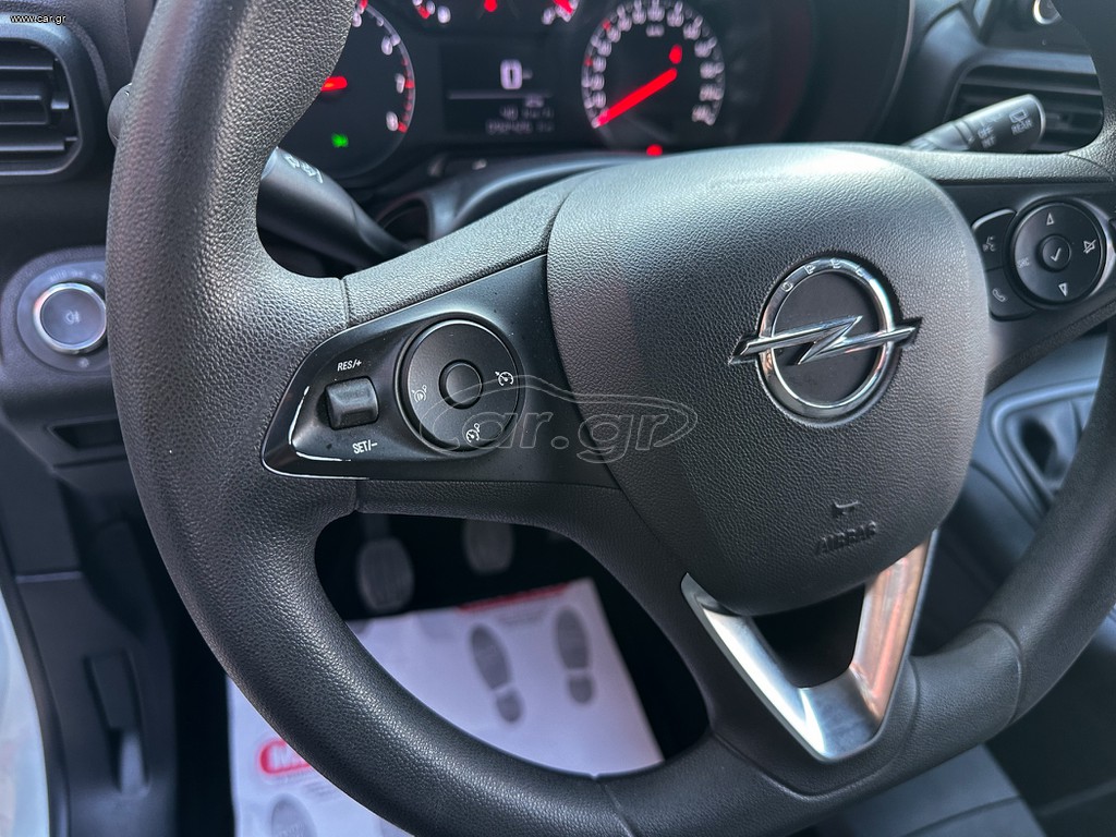 Opel COMBO thumbnail 23
