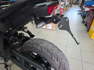 ΒΑΣΗ ΠΙΝΑΚΙΔΑΣ Yamaha TRACER 7 / GT 2026--thumb-12