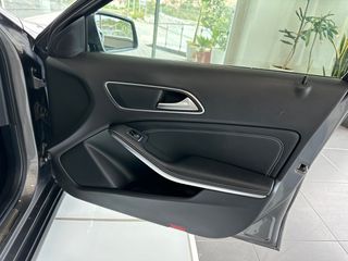 Mercedes-Benz GLA 180 2019 1.5dci Auto Business Ελληνικό-thumb-20