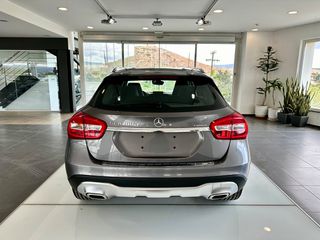 Mercedes-Benz GLA 180 2019 1.5dci Auto Business Ελληνικό-thumb-8