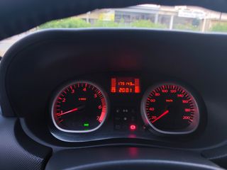 Dacia Duster 2011 ΠΕΤΡΈΛΑΙΟ ΠΟΥΛΉΘΗΚΕ-thumb-23