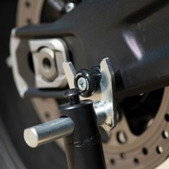 Κωδ.387372 BOBBINS ΓΙΑ ΣΤΑΝΤ ΨΑΛΙΔΙΟΥ Paddock Stand Bobbins M10 (1.25 ΨΙΛΟ ΣΠΕΙΡΩΜΑ) Blk OX787 OXFORD τηλ.215-215-8211