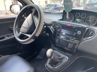 Lancia Ypsilon 2012 PLATINUM