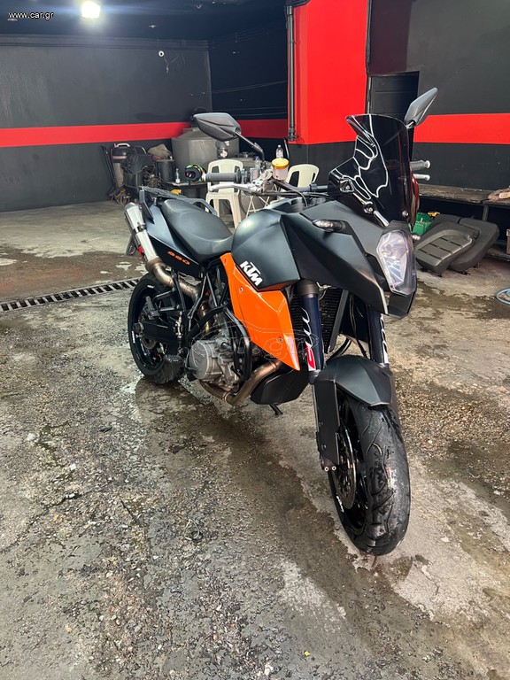KTM 990 Supermoto 2010 SMT