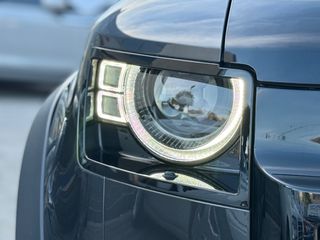 Land Rover Defender 2021 P400e X Dynamic Plug-in  Panorama/Meridian/Air Susp.-thumb-7
