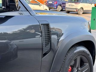 Land Rover Defender 2021 P400e X Dynamic Plug-in  Panorama/Meridian/Air Susp.-thumb-9
