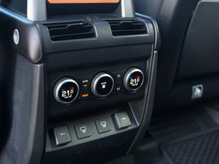 Land Rover Defender 2021 P400e X Dynamic Plug-in  Panorama/Meridian/Air Susp.-thumb-42