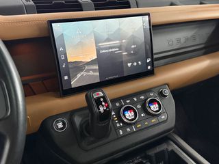 Land Rover Defender 2021 P400e X Dynamic Plug-in  Panorama/Meridian/Air Susp.-thumb-25