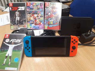 Nintendo Switch-thumb-1
