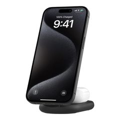 BELKIN WIZ028VFBK BOOST^CHARGE 2-in-1 Qi2 15W Magnetic Foldable Wireless Charging Stand, Black Ταχύτατη φόρτιση με την πιο πρόσφατη τεχνολογία Qi2.Τοποθετήστε εύκολα το τηλέφωνό σας στον μαγνητικό ασύ