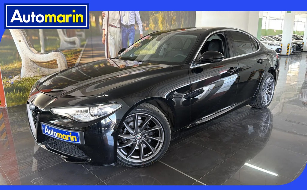Alfa Romeo Giulia 2018 Super jtd Auto Navi / 6 Χρόνια Δωρεάν Service