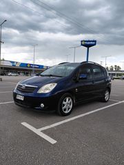 Toyota Corolla Verso 2002-thumb-6