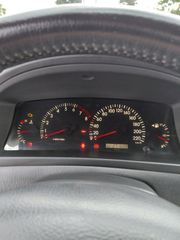 Toyota Corolla Verso 2002-thumb-19