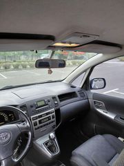 Toyota Corolla Verso 2002-thumb-24