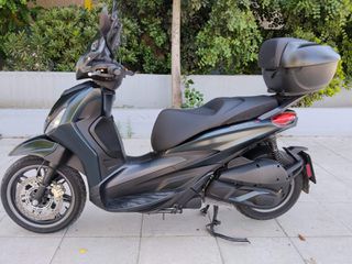 Piaggio Beverly 300i 2022 Sport-thumb-1