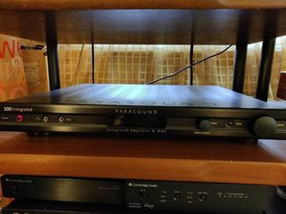 Parasound new Classic 200 Integrated-thumb-1