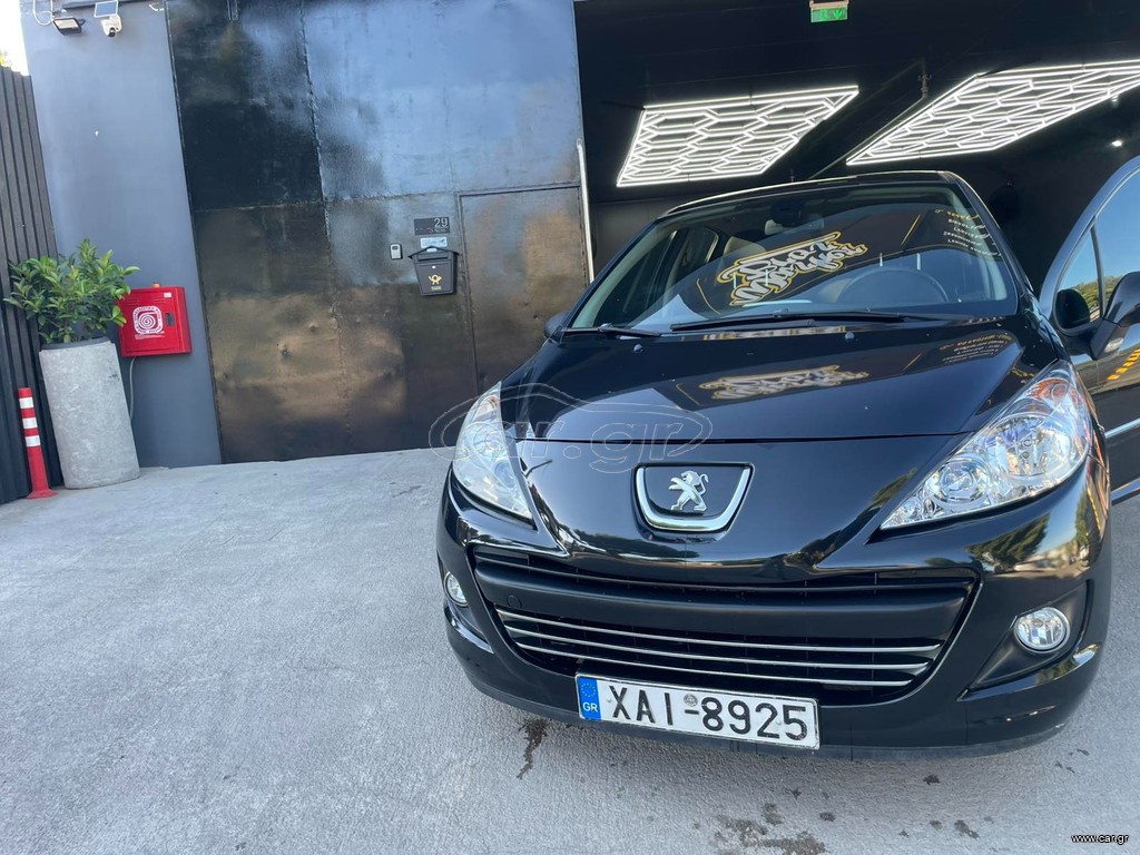 Peugeot 207 2011
