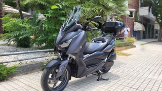 Yamaha XMAX 300 2021-thumb-1