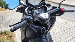 Yamaha XMAX 300 2021-thumb-37
