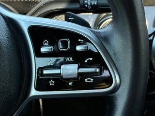 Mercedes-Benz A 200 2020-thumb-36
