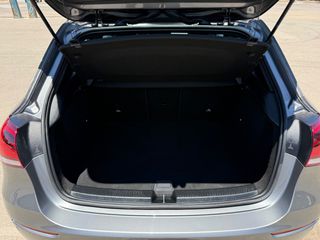 Mercedes-Benz A 200 2020-thumb-56