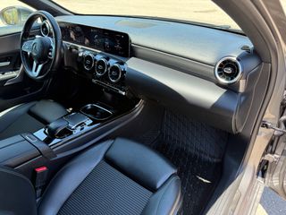 Mercedes-Benz A 200 2020-thumb-27
