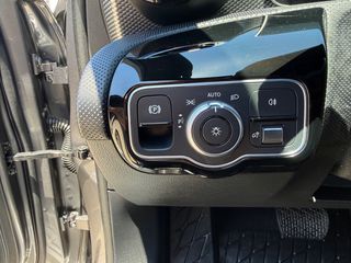 Mercedes-Benz A 200 2020-thumb-53