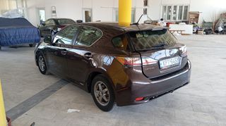 Lexus CT 200h 2012-thumb-2
