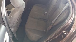 Lexus CT 200h 2012-thumb-7