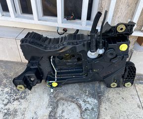 Peugeot 3008/5008/C5 Air/C4 Picasso Δοχείο AdBlue 9810666280 / 9825645580 / 1682620780