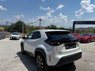 Toyota Yaris Cross 2026 1.5L  130HP  STYLE  ΕΤΟΙΜΟΠΑΡΑΔΟΤΟ+ΔΩΡΟ ΑΣΦΑΛΕΙΑ+SERVICE-thumb-2