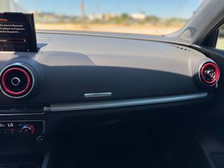 Audi A3 2018 30 TDI / Ελληνικό / S-tronic / Facelift / Sedan-thumb-19