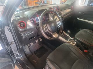 Suzuki Vitara 2016 GLX 4X4 FULL EXTRA-thumb-17