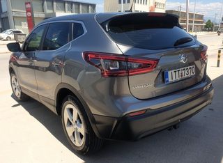 Nissan Qashqai 2018-thumb-9