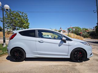 Ford Fiesta 2016 ST200-thumb-7