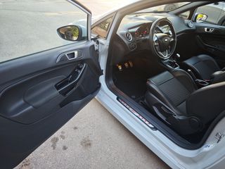 Ford Fiesta 2016 ST200-thumb-16
