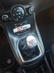 Ford Fiesta 2016 ST200-thumb-26