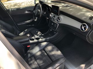 Mercedes-Benz GLA 180 2017 ΕΛΛΗΝΙΚΟ-ΠΑΝΟΡΑΜΑ-ΑΥΤΟΜΑΤΟ-CAR PLAY-CAMERA-thumb-13