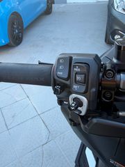 Yamaha T-MAX 560 2022 TECH MAX-thumb-16