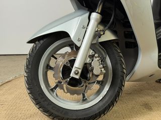 Honda Dylan 150 2008-thumb-11